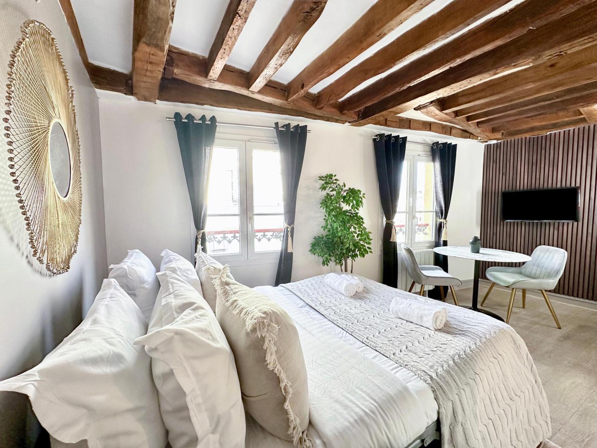 パリChic Flat In Pantheon & Luxembourg Gardenアパートメント エクステリア 写真